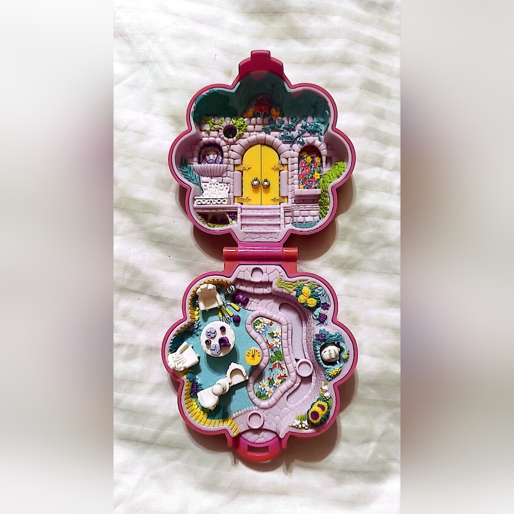Polly pocket secret garden